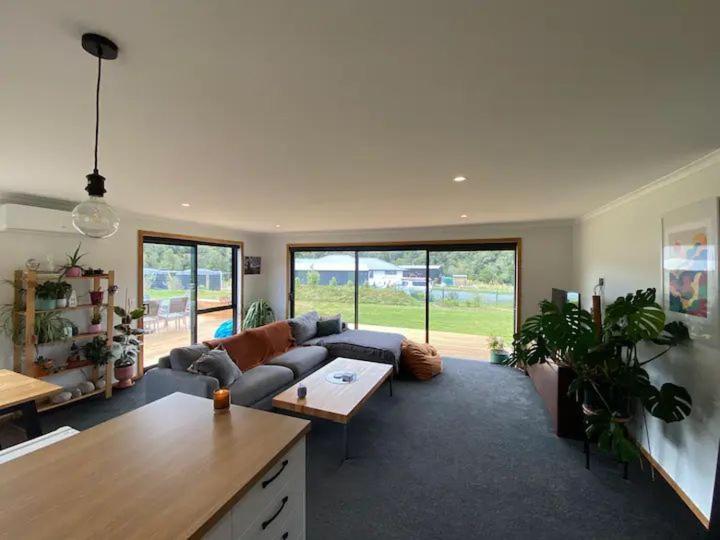 Enchanted Retreat In Greymouth Shared With Host 外观 照片